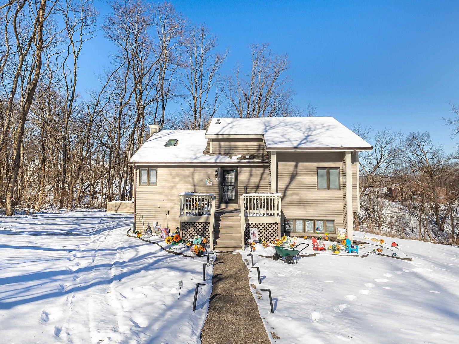 39 Valleywood Ln