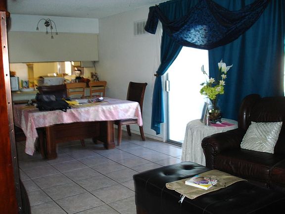 2nd image of 3302 E Larkspur Dr