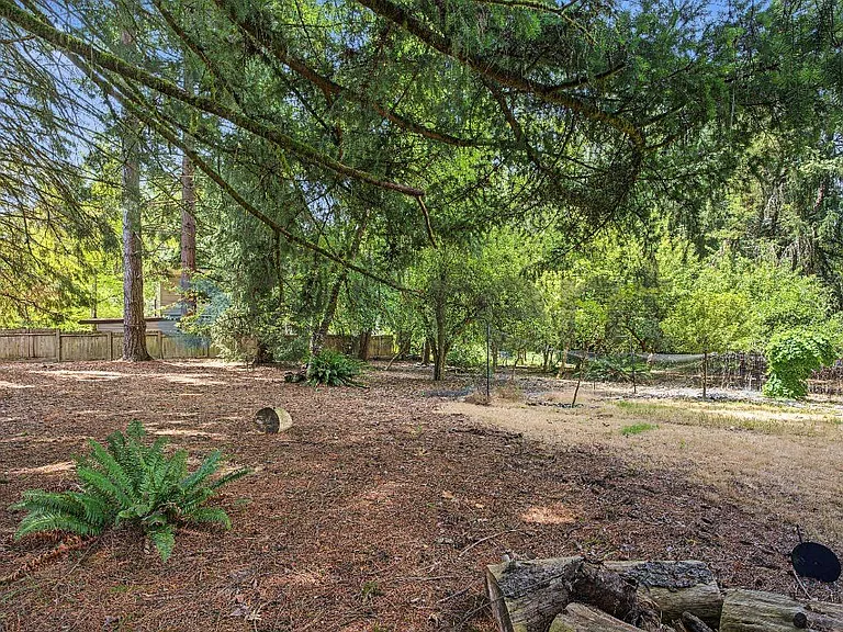 920 SW Stephenson Ct — Photo 9
