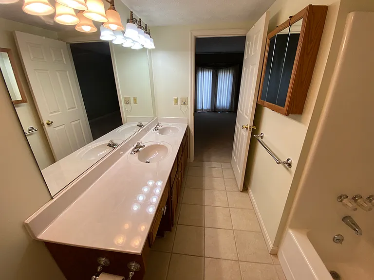 9992 Shamrock Ln — Photo 7