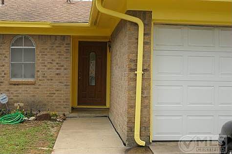 2nd image of 2416 Kingston St