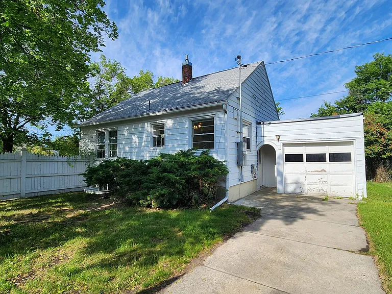540 Beverly Ave — Photo 29