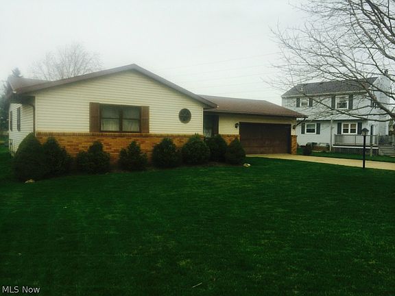 2nd image of 305 Linden Way Dr