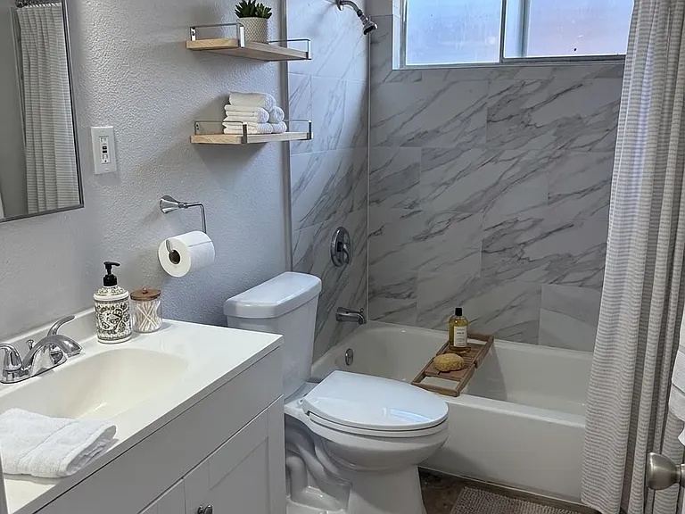 8820 Tobias Ave — Photo 4