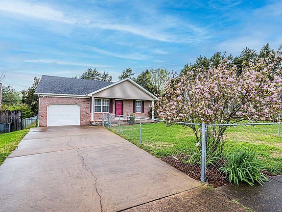 4th image of 317 Easton Cir