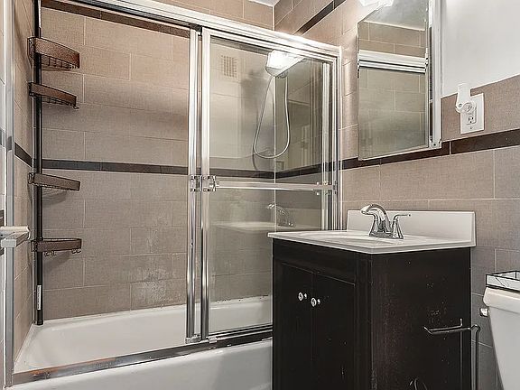 5th image of 333 Pearl St APT 25H