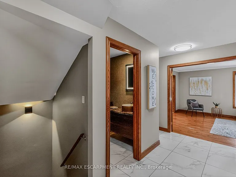 41 Candor Cres — Photo 16