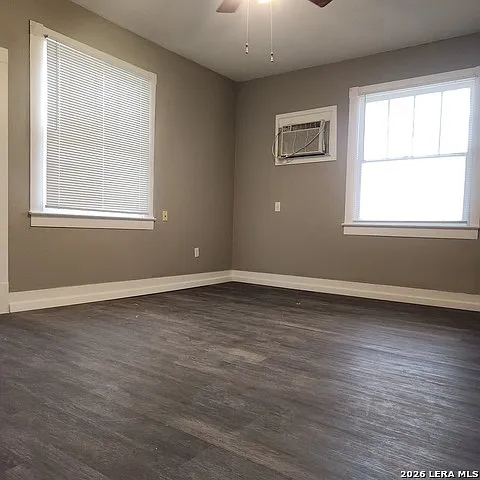 1027 W Mistletoe Ave #2 — Photo 11