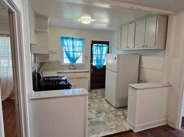 2010 W 30th Ave, Pine Bluff, AR 71603