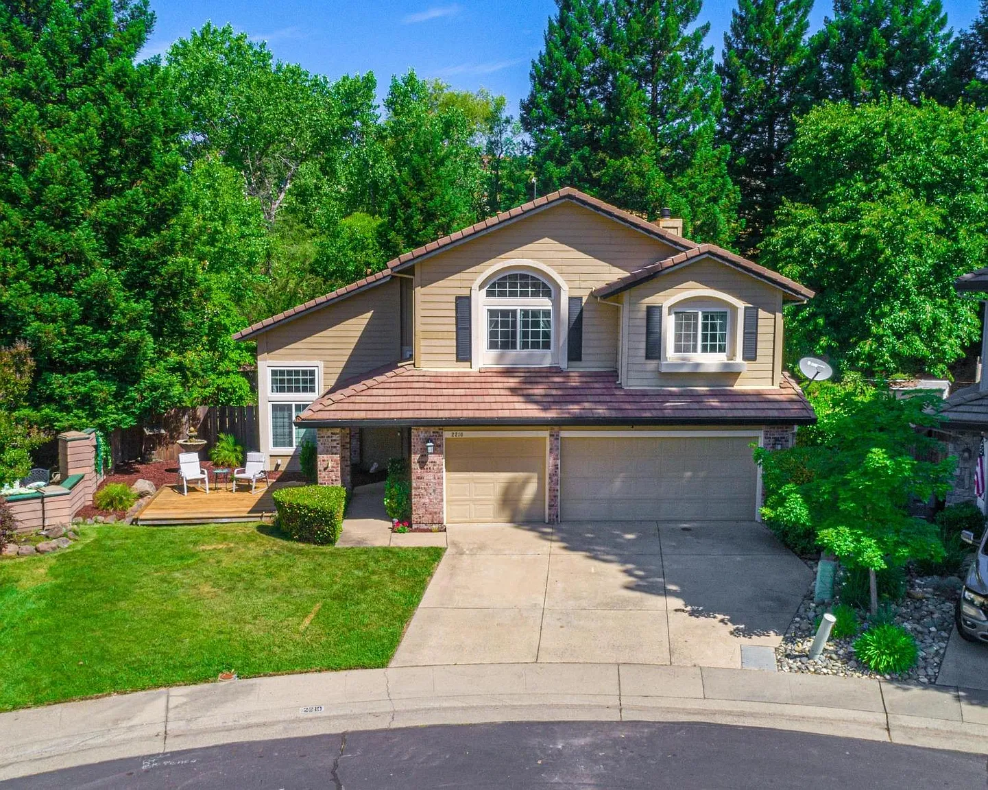 2210 Salem Way photo 1