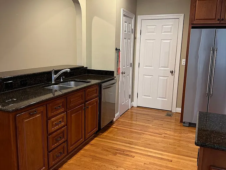 340 Clearwater Hbr — Photo 8