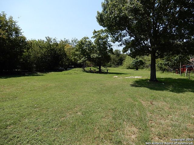 2nd image of 815 4th St