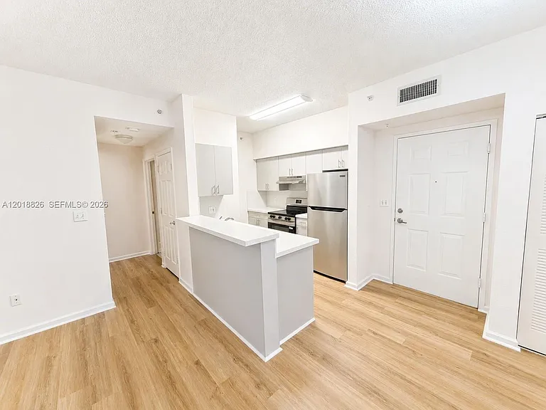 7000 SW 80th St #211 — Photo 3