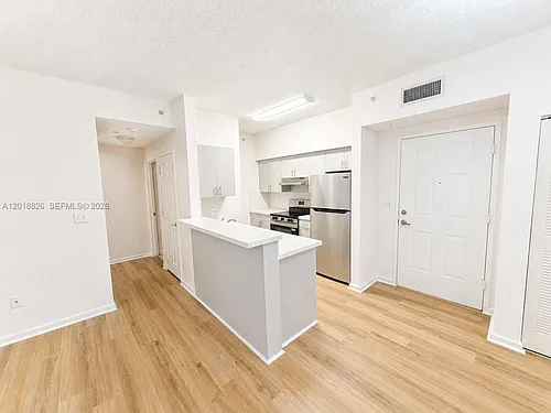7000 SW 80th St #211 Photo 1