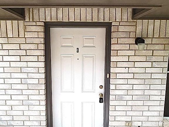 2nd image of 1902 W Bronze St APT 3