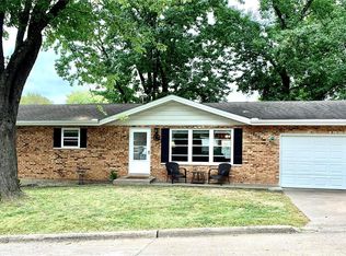 1028 Caufield Dr, Cape Girardeau, MO 63701