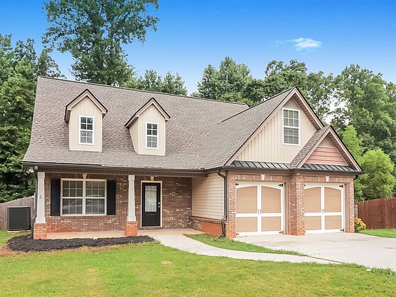4th image of 221 Raleigh Way