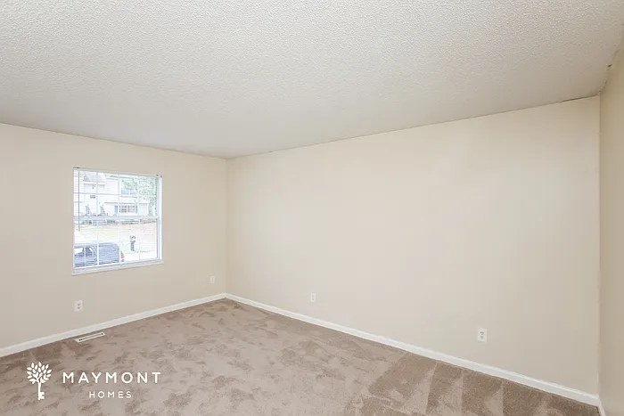 225 Orchard Hill Dr — Photo 6