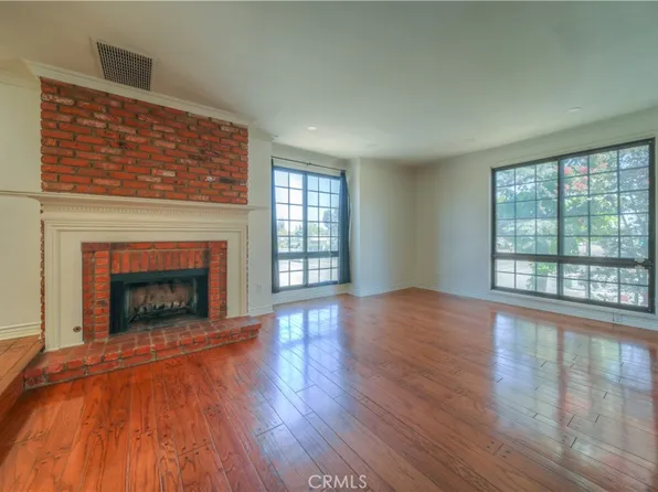 18100 Burbank Blvd Unit 14, Tarzana, CA 91356