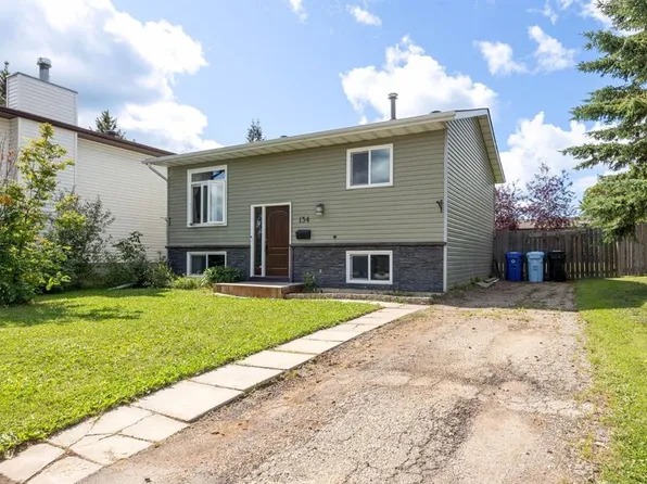 134 E Farrell Bay, Wood Buffalo, AB T9K 1N8