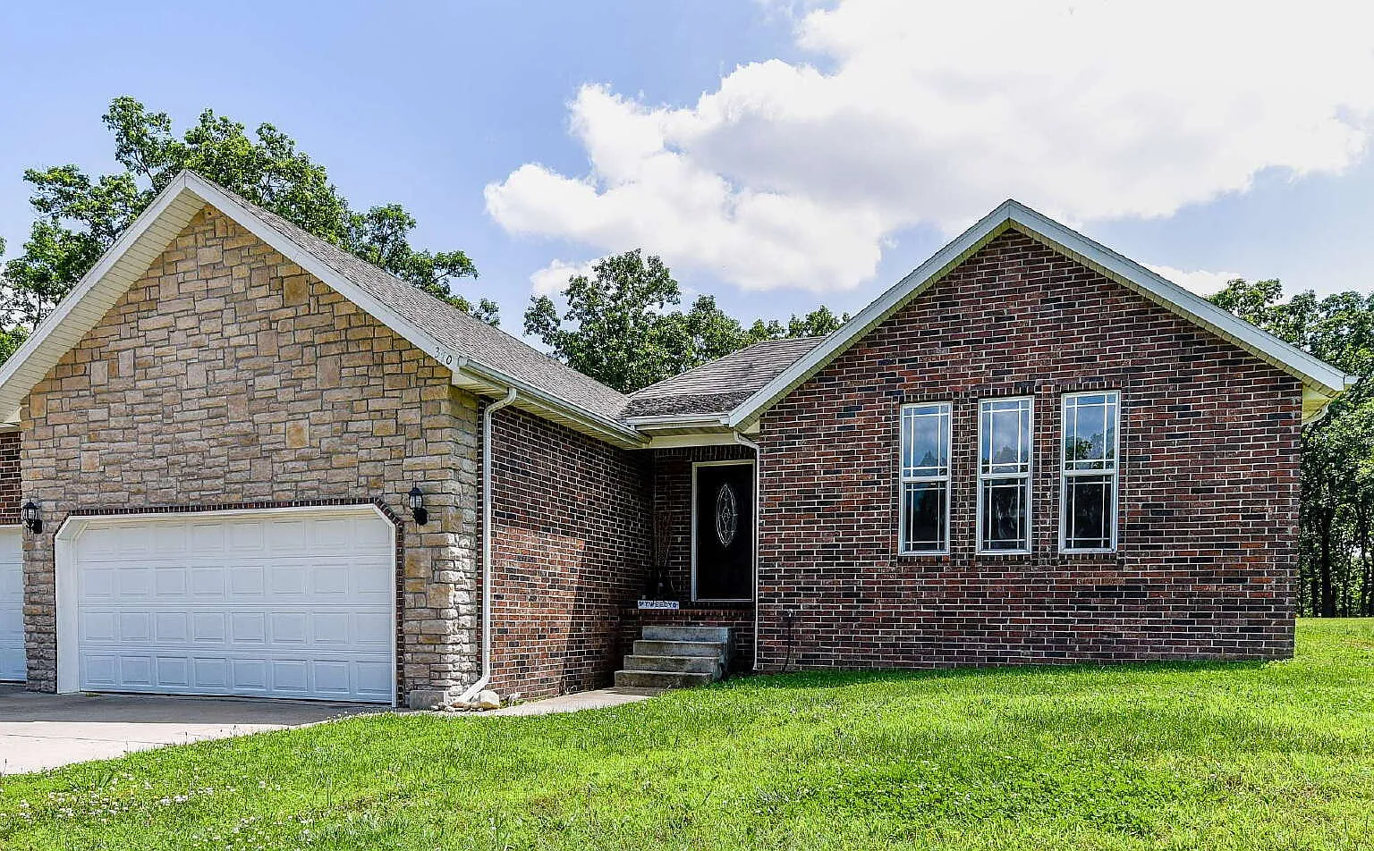 3 bed, 2.0 bath, $2,695 — Photo 2