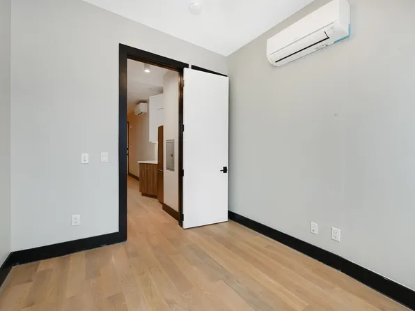 208 15th Street image 14 of 46