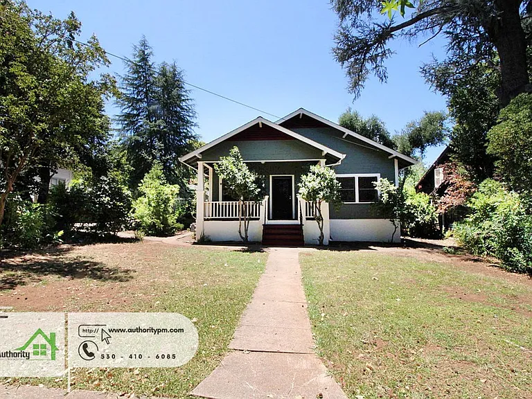 1428 Chestnut St — Photo 1