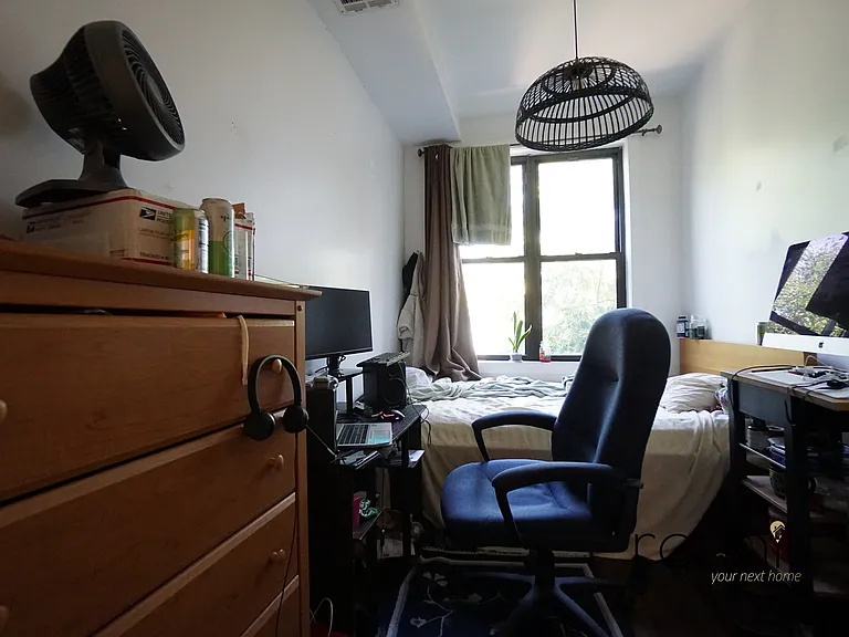 99 Himrod St #2R — Photo 6