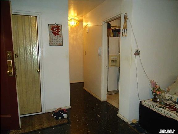 5th image of 20235 Foothill Ave APT B57