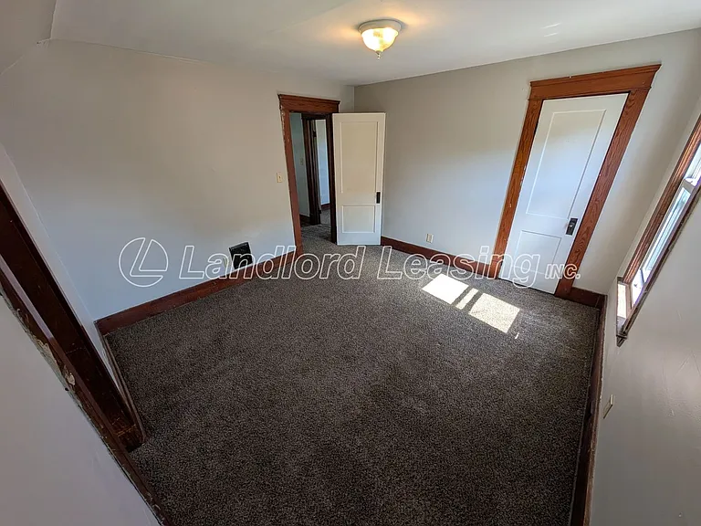 1850 E 33rd St — Photo 14
