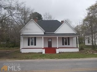 74 E Stephens St, Winder, GA 30680