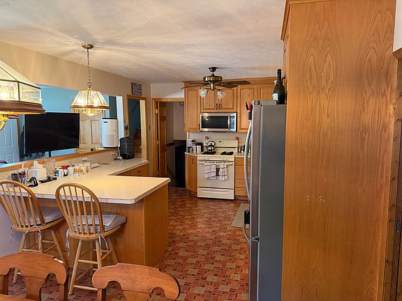 3rd image of 29 Lowery Dr
