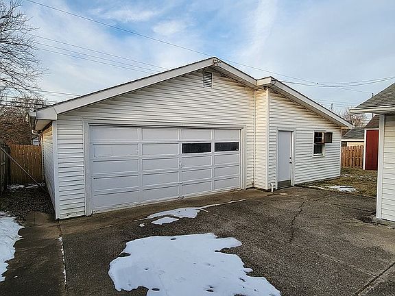 3rd image of 5107 Pepper Dr