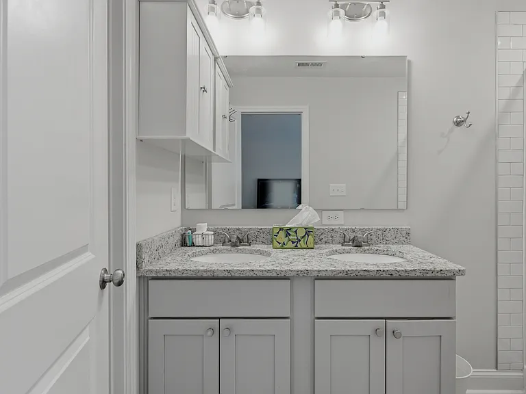 291 Burnside Dr — Photo 30