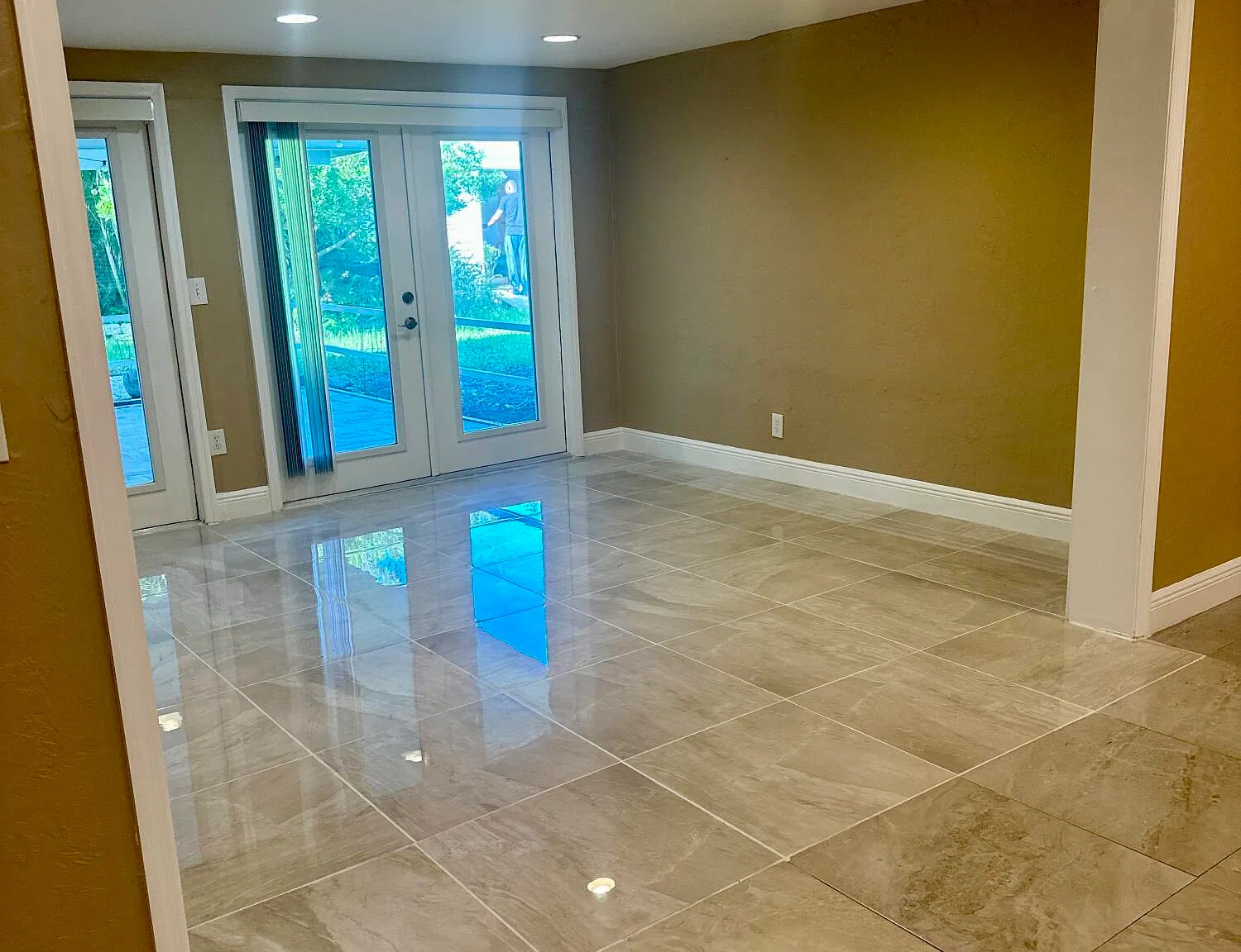 3 bed, 2.0 bath, 1701 sqft, $3,400 — Photo 4
