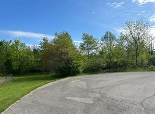 302 Janeway Dr, Veedersburg, IN 47987