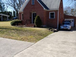 221 S Derr Dr, Lewisburg, PA 17837