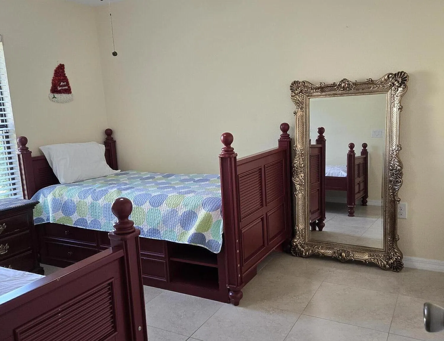 3 bed, 2.0 bath, 2112 sqft, $850 — Photo 1