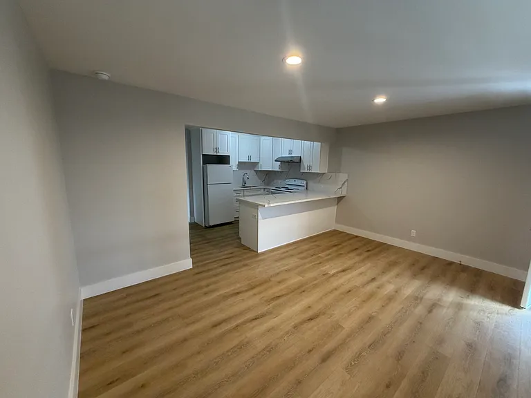841 Solano Ave #8 — Photo 9