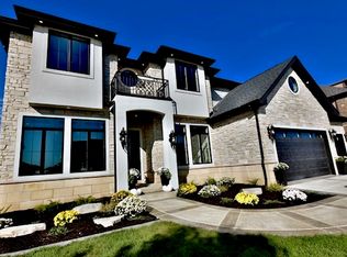 9162 Michigan Dr, Winfield, IN 46307