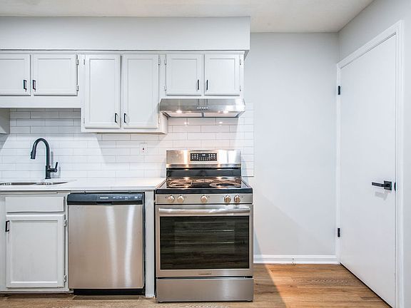 5th image of 108 Summerwood Dr