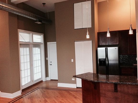 5th image of 5016 S King Dr APT 3W
