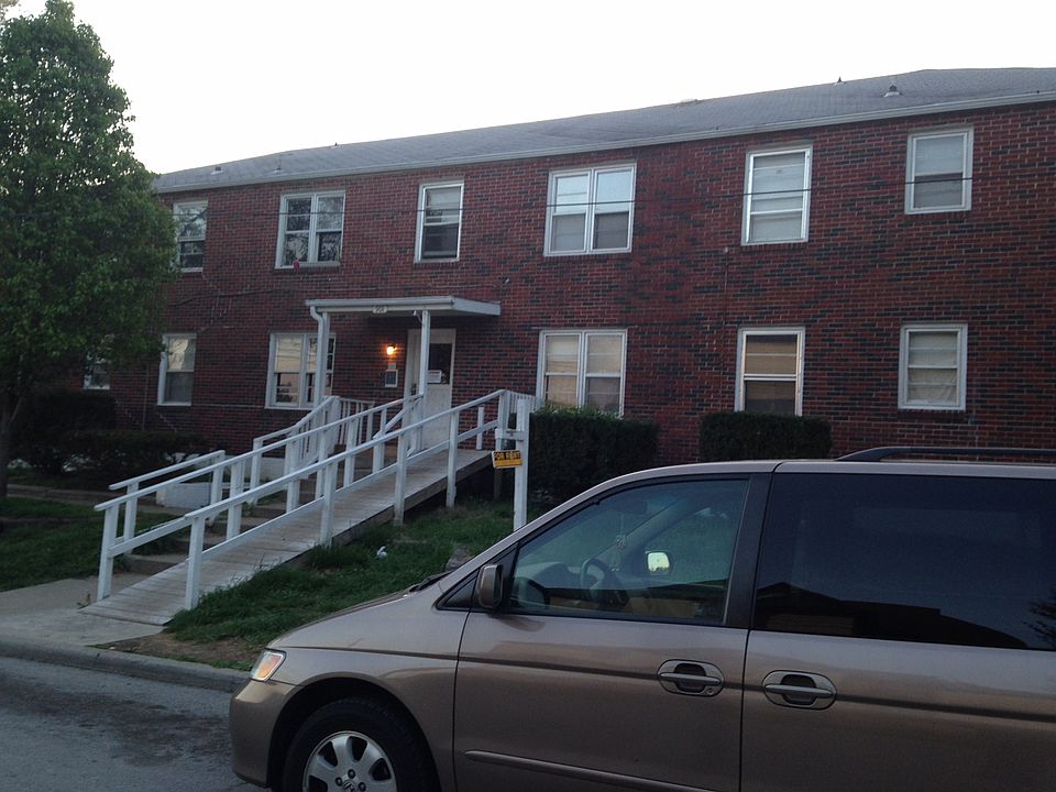 2nd image of 901 N 16th St