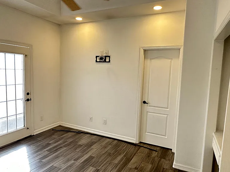5343 Rustic Manor Dr — Photo 22