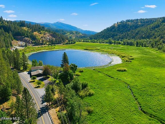 3rd image of 2035 Saint Joe River Rd