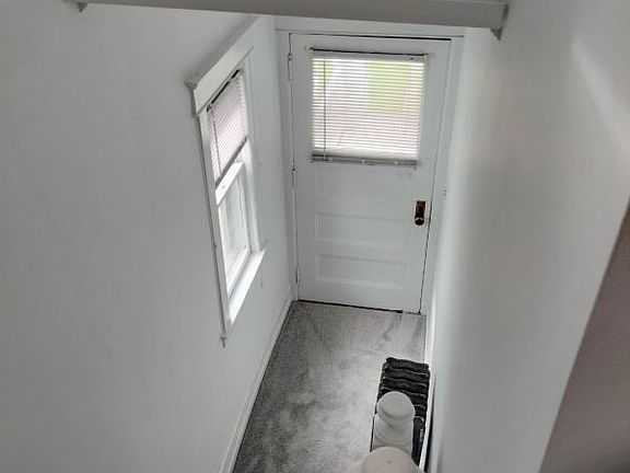 4th image of 36 W Bradford Ave #2