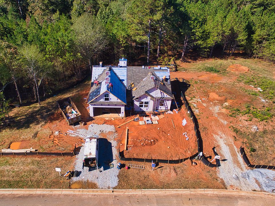 2nd image of 70 Brittney Ln