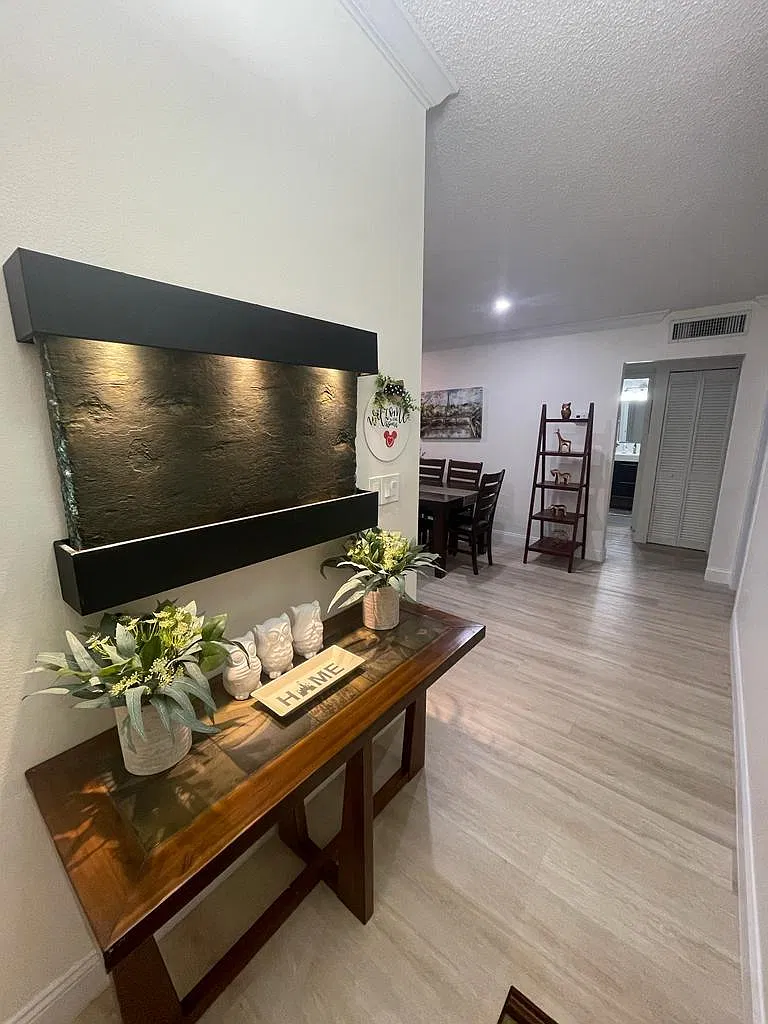 2 bed, 1275 sqft, $2,500 — Photo 2