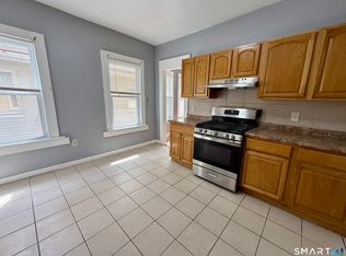 202 6th St FLOOR 2, Bridgeport, CT 06607