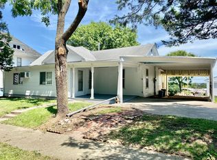 721S S Buchanan St, Maryville, MO 64468